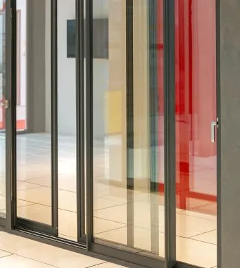 Diseño de fachadas de vidrio y aluminio en Veracrúz